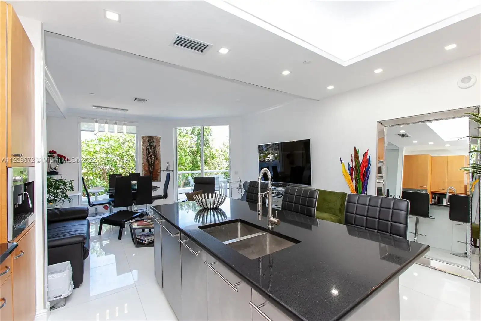 6000 Island Blvd # 104, Aventura FL 33160 photo 4