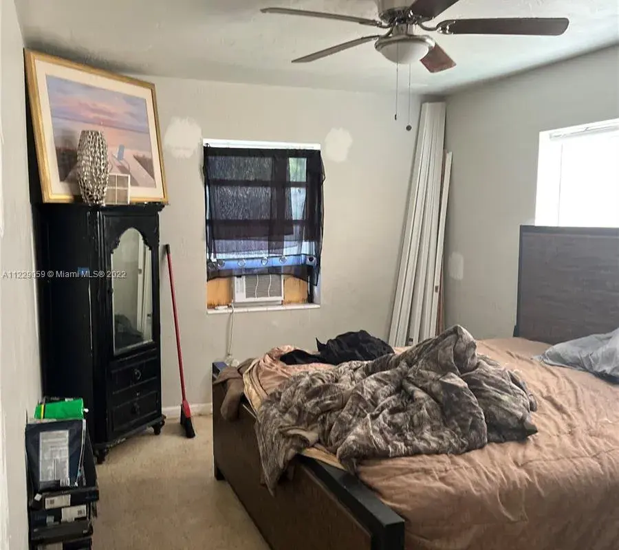 2631 Lincoln St, Hollywood FL 33020