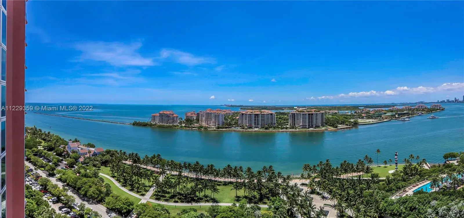 300 S Pointe Dr # 2104, Miami Beach FL 33139