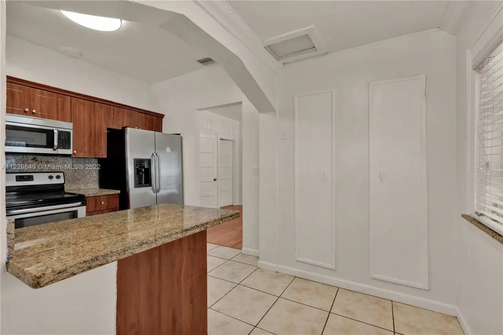2145 SW 7th St, Miami FL 33135 photo 2