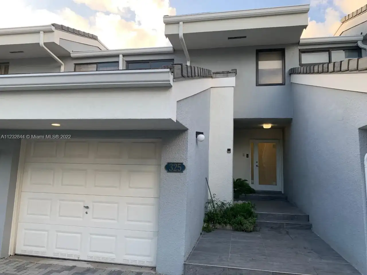 325 Poinciana Dr # 905, Sunny Isles Beach FL 33160 photo 2