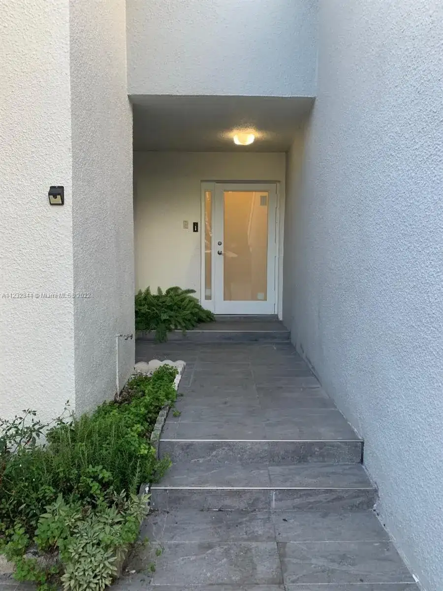 325 Poinciana Dr # 905, Sunny Isles Beach FL 33160 photo 5
