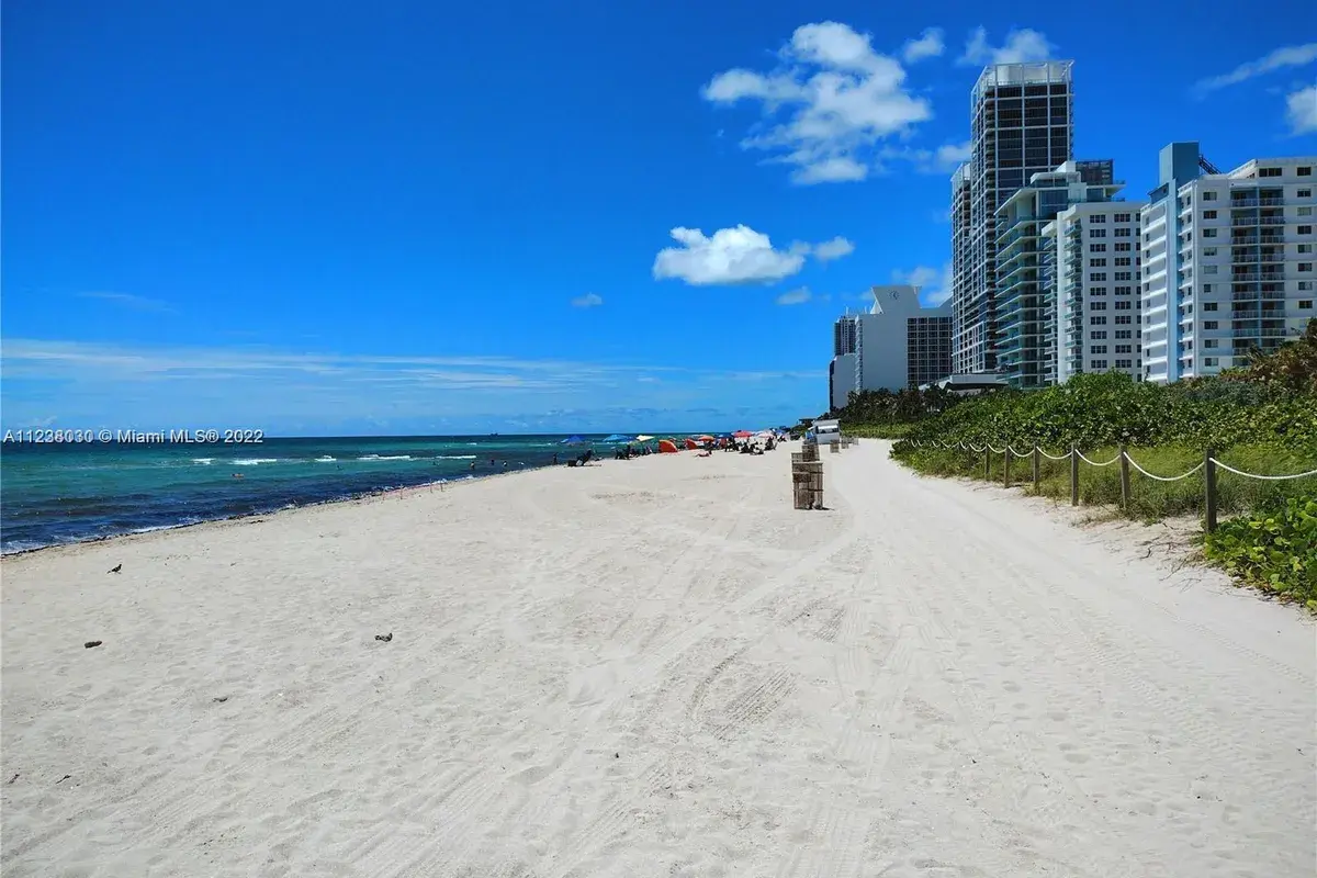 8040 Tatum Waterway Dr # 12A, Miami Beach FL 33141