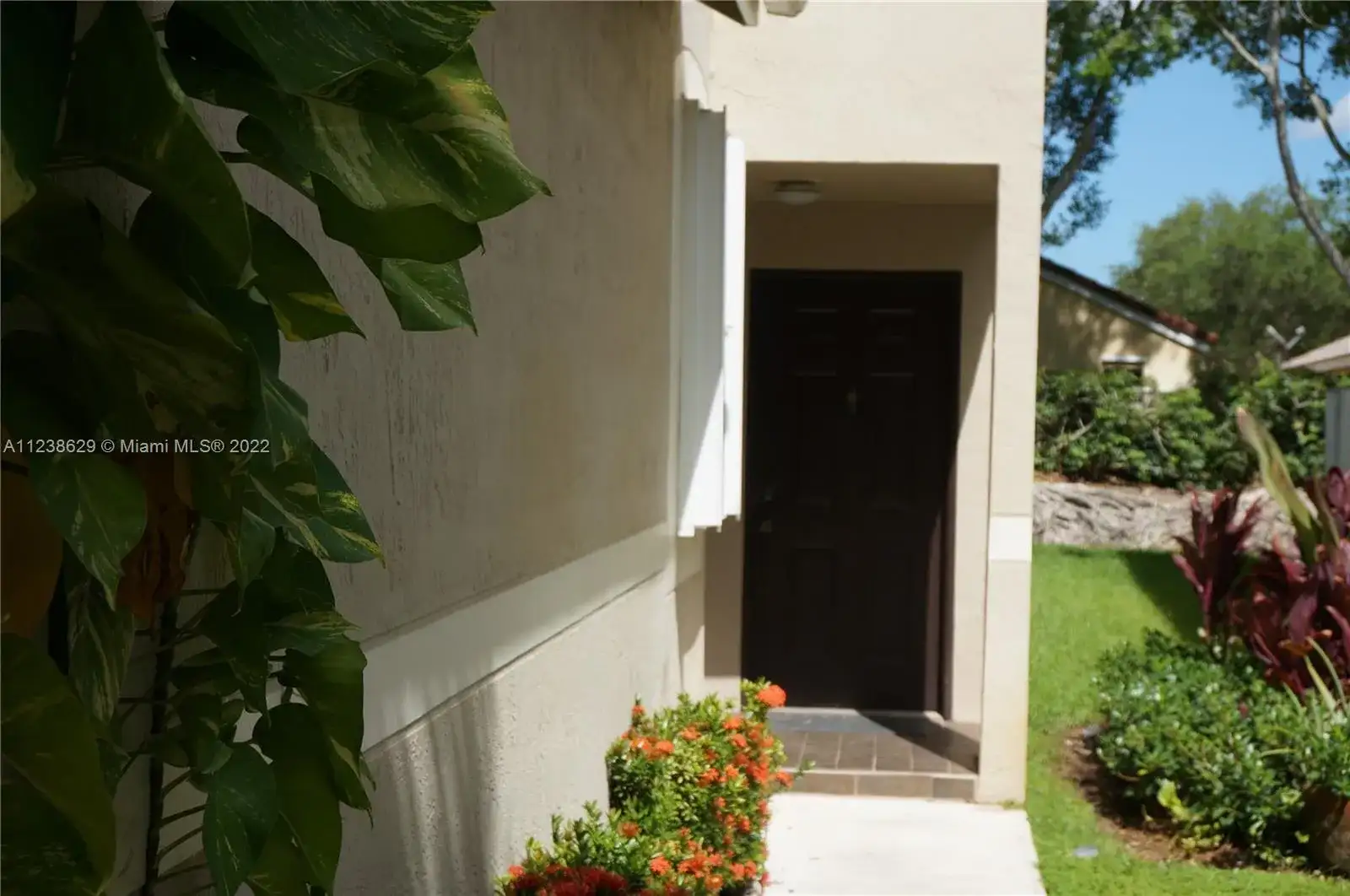 820 Sorrento Dr # 820, Weston FL 33326 photo 2