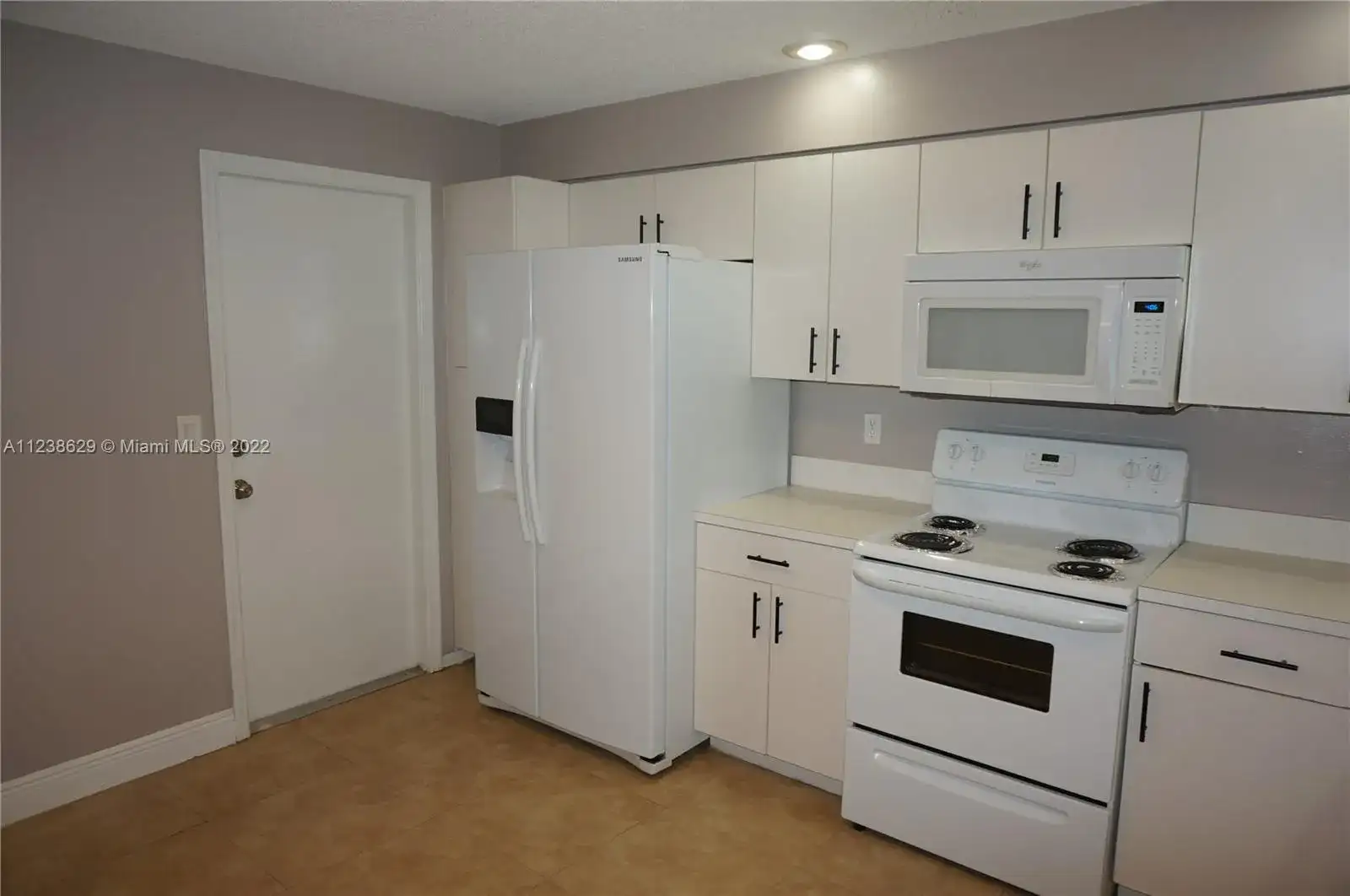 820 Sorrento Dr # 820, Weston FL 33326 photo 4