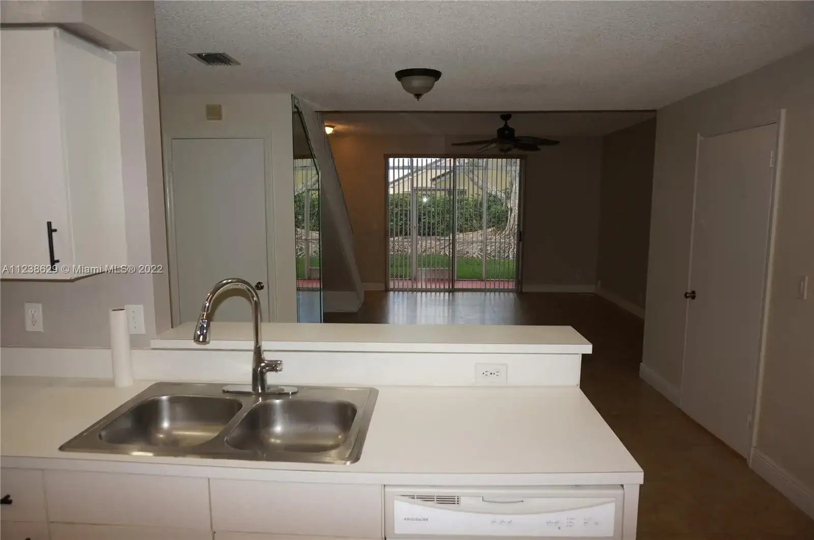 820 Sorrento Dr # 820, Weston FL 33326 photo 5