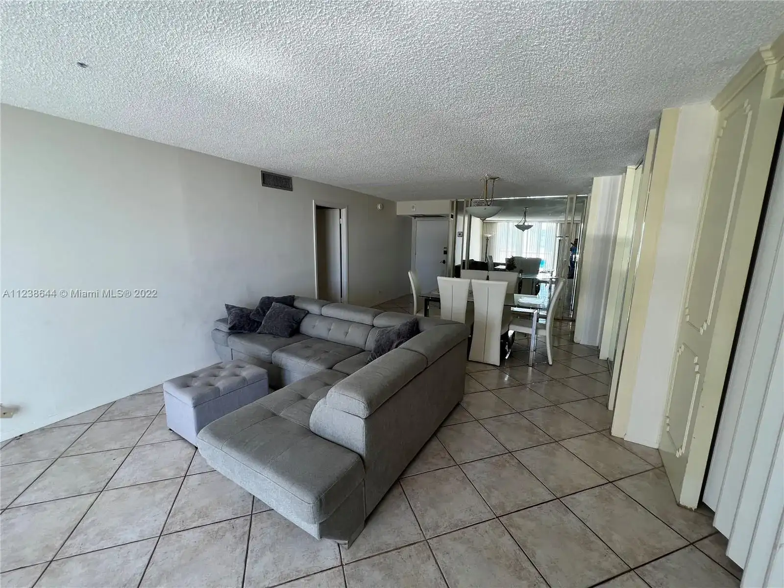 6039 Collins Ave # 1034, Miami Beach FL 33140 photo 5