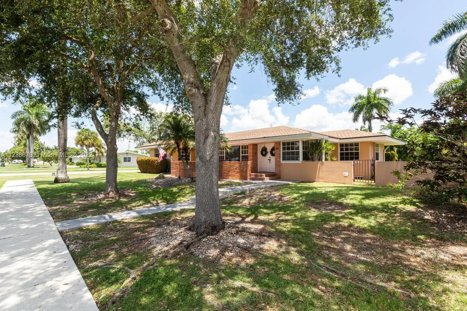 105 NE 18th St, Homestead FL 33030 photo 5