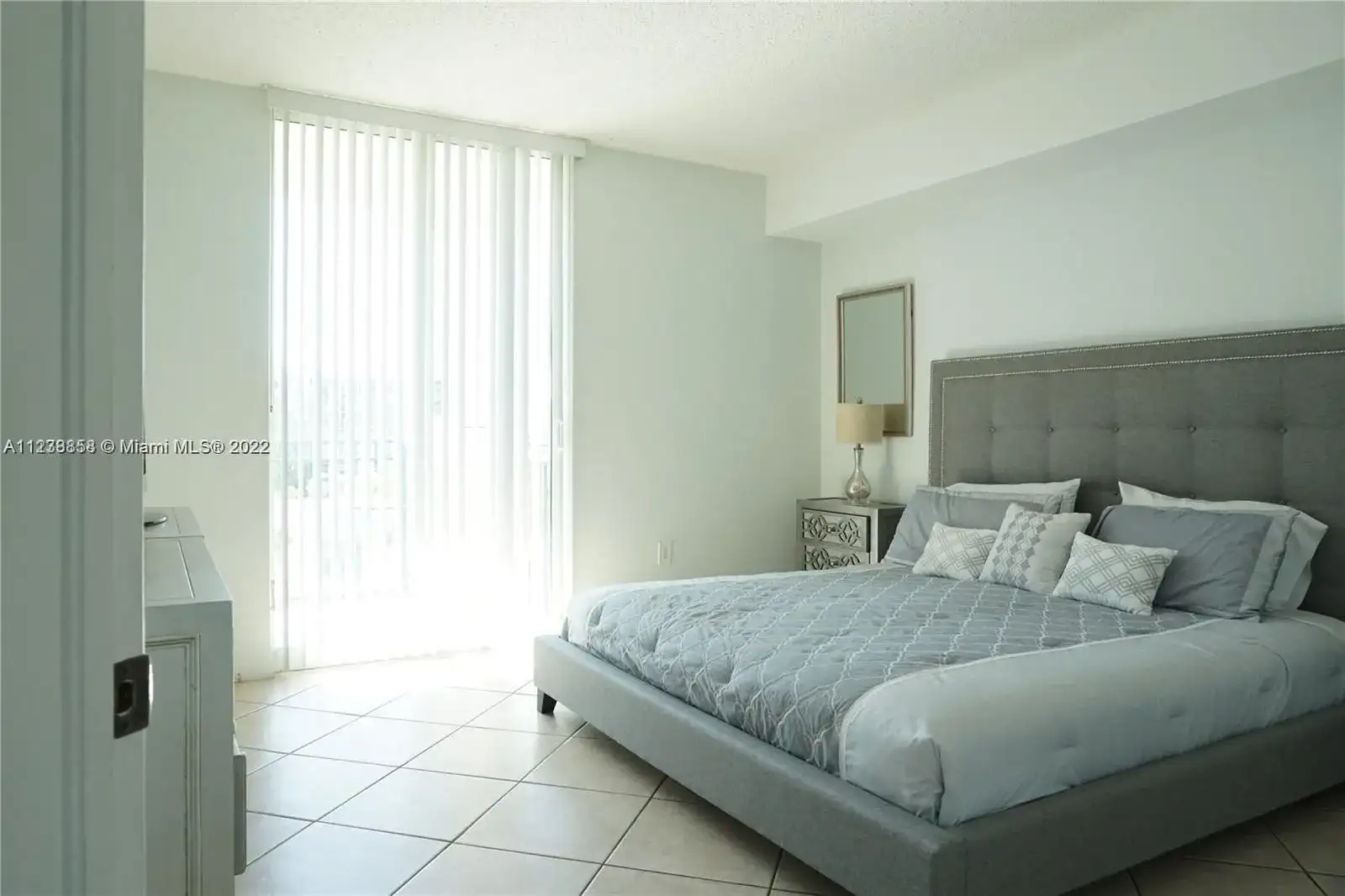 17555 Atlantic Blvd # 606, Sunny Isles Beach FL 33160 photo 5