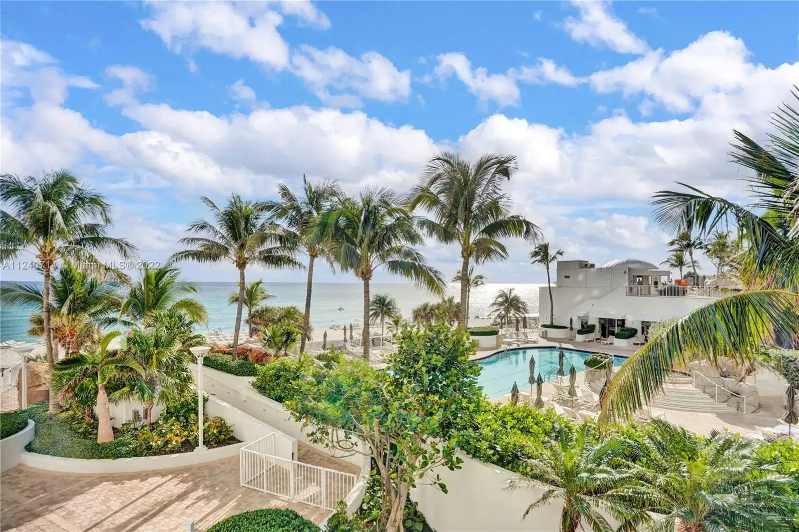 18101 Collins Ave, Sunny Isles Beach FL 33160 photo 2