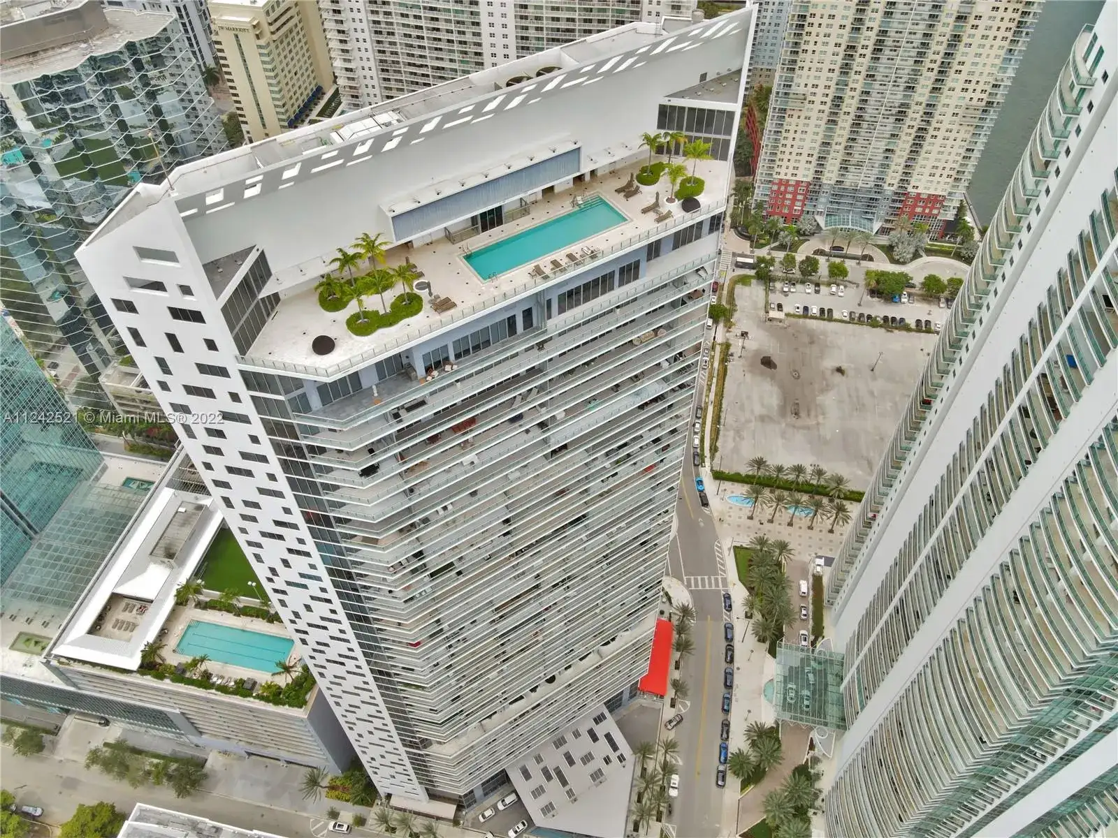 1300 Brickell Bay Dr # 1608, Miami FL 33131 photo 3