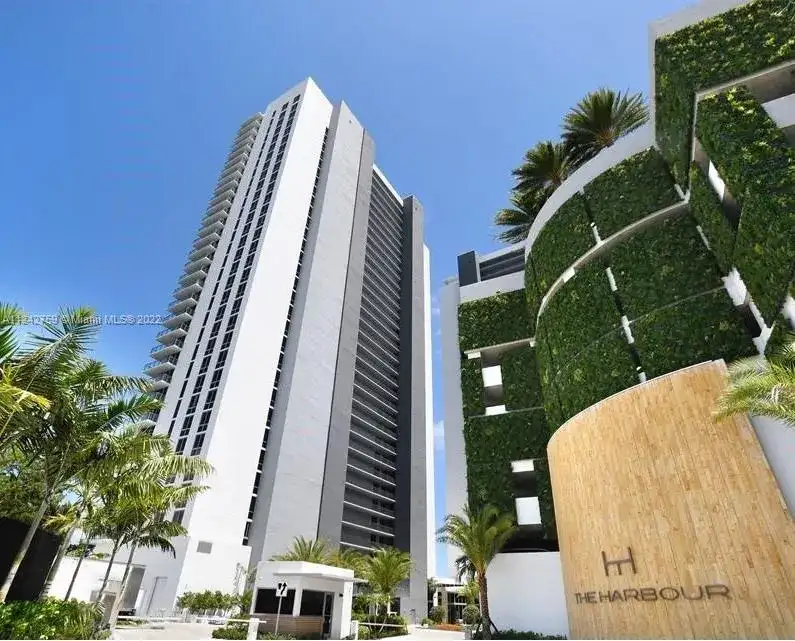 16385 Biscayne Blvd # 2303, North Miami Beach FL 33160 photo 2