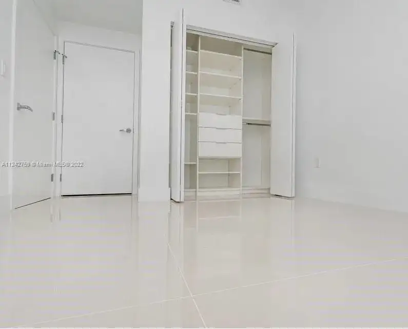 16385 Biscayne Blvd # 2303, North Miami Beach FL 33160 photo 3