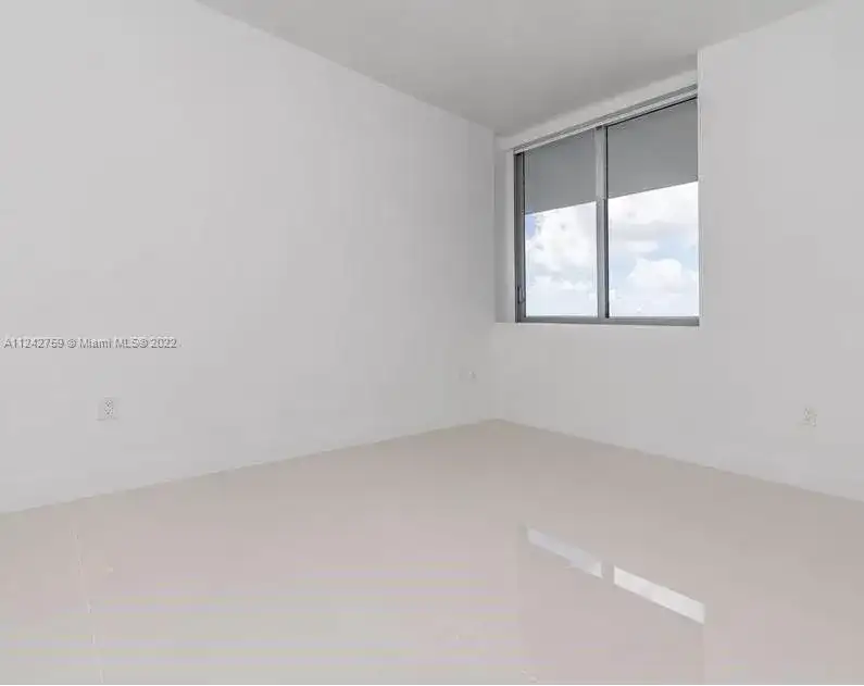 16385 Biscayne Blvd # 2303, North Miami Beach FL 33160 photo 4