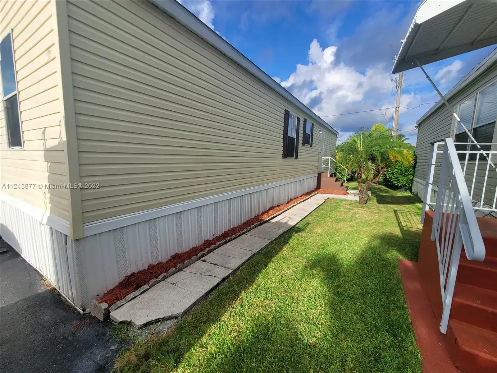 28501 SW 152nd Ave, Homestead FL 33033 photo 2