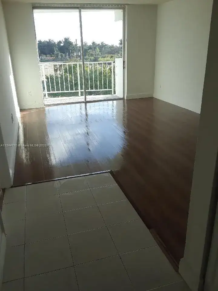 498 NW 165th St Rd # 407, Miami FL 33169 photo 4