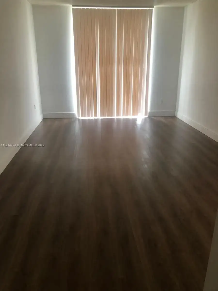 498 NW 165th St Rd # 407, Miami FL 33169 photo 5