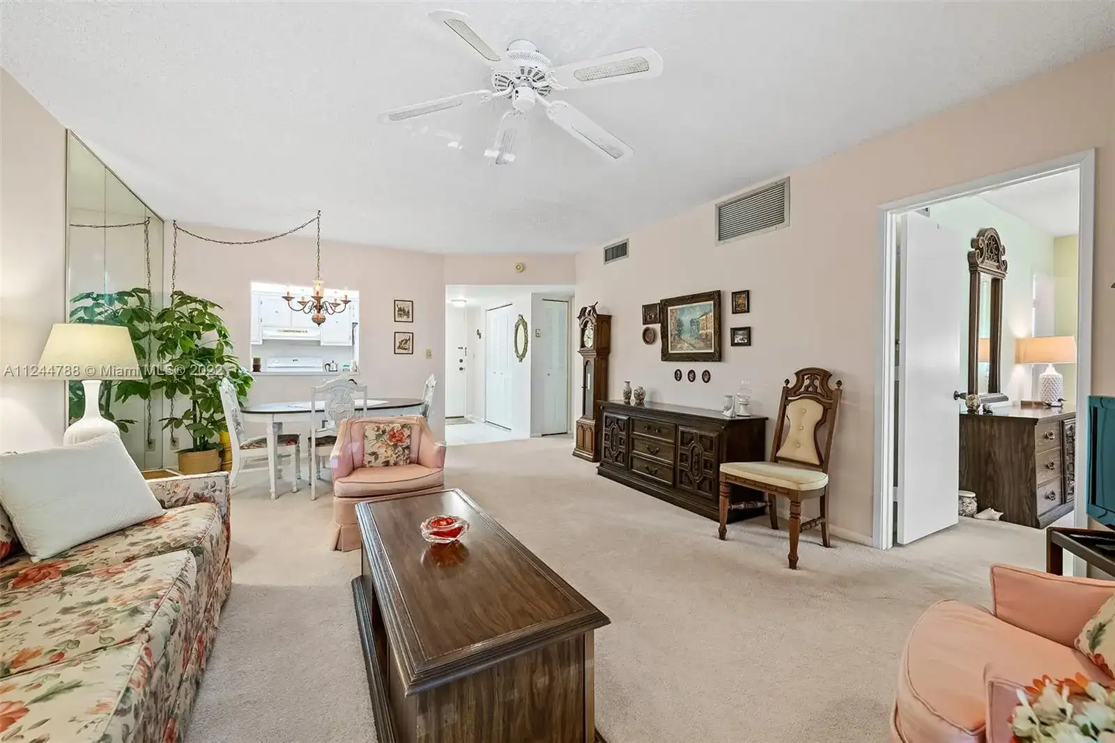 257 S Cypress Rd # 425, Pompano Beach FL 33060 photo 2