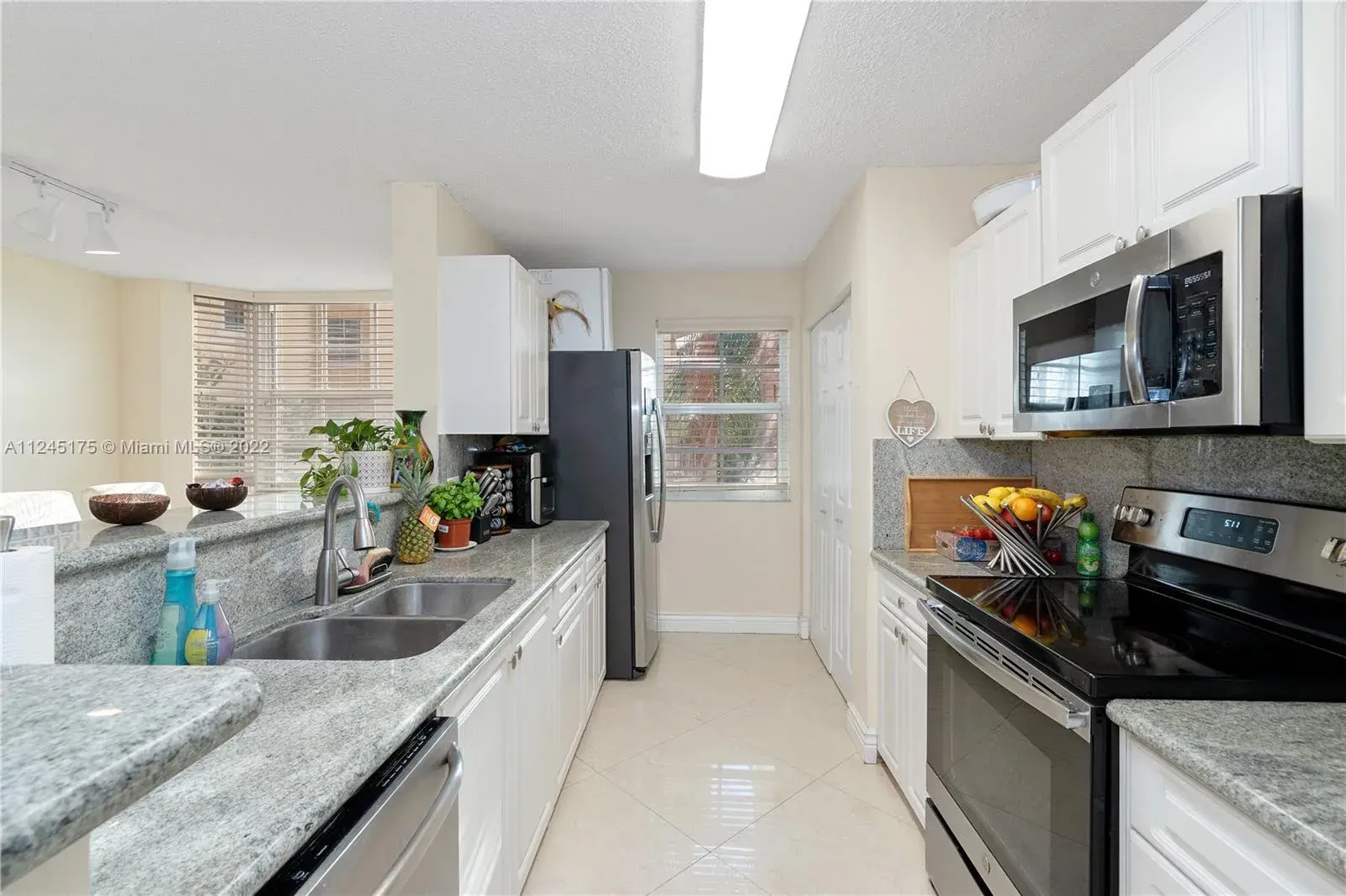 19999 E Country Club Dr # 1307, Aventura FL 33180