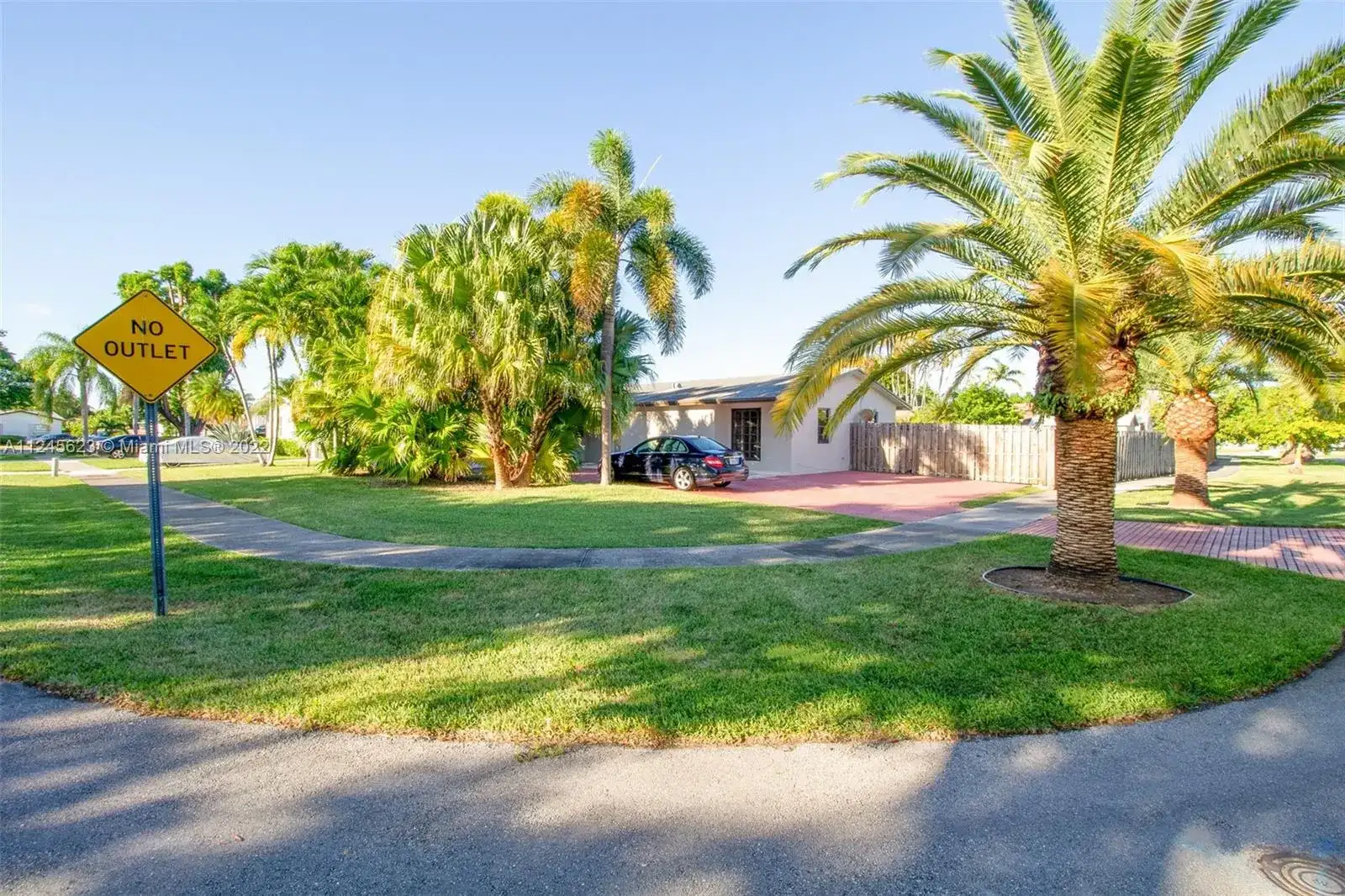 18941 SW 92nd Ct, Cutler Bay FL 33157 photo 2