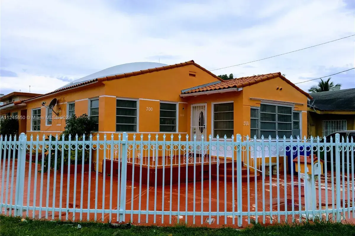 300 NW 13th Ave, Miami FL 33125