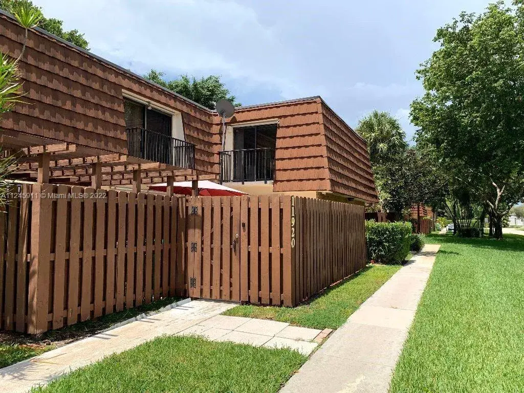 11920 SW 9th Mnr # 11920, Davie FL 33325