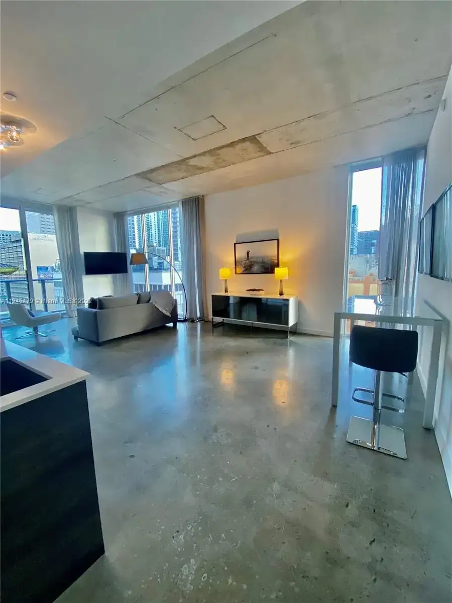 151 SE 1st St # 1501, Miami FL 33131 photo 2