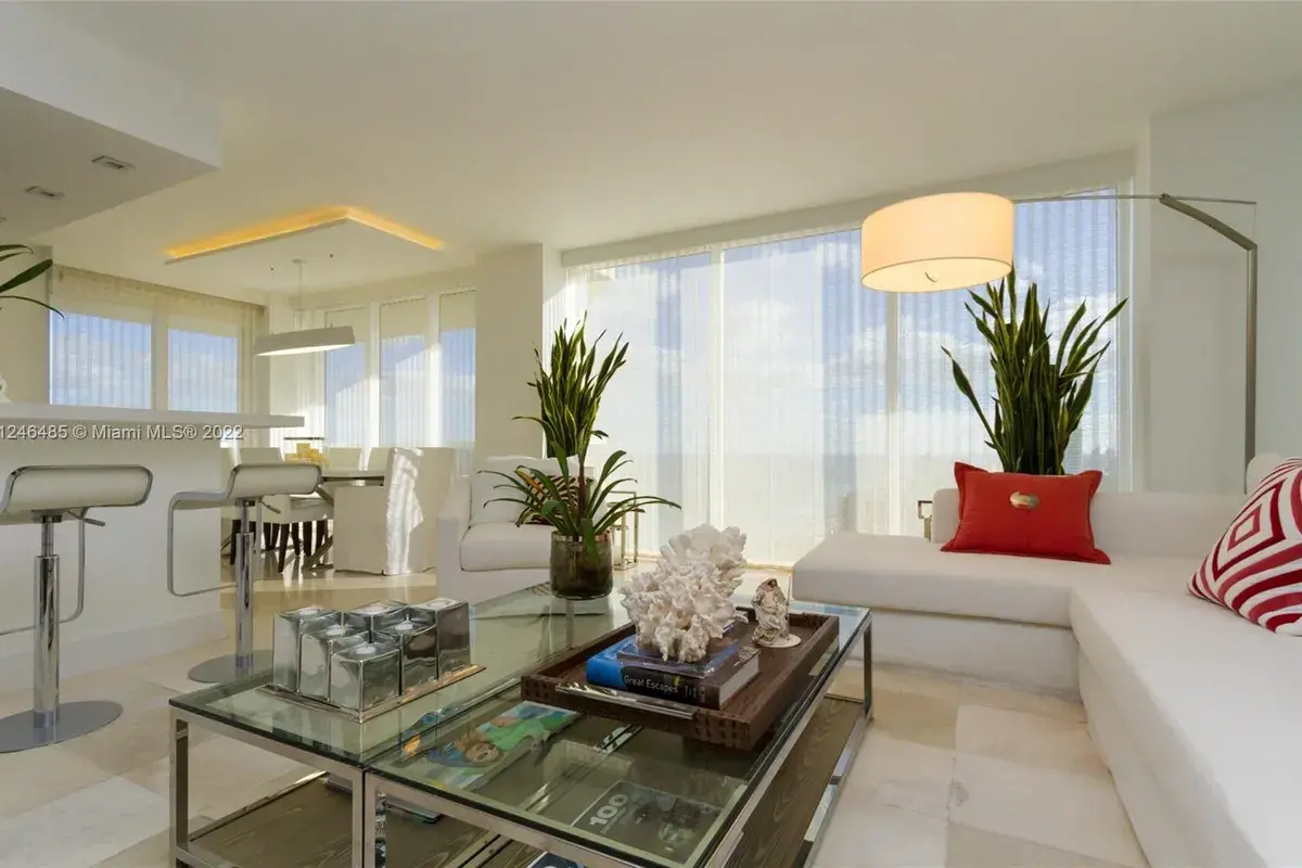 4775 Collins Ave # 3203, Miami Beach FL 33140