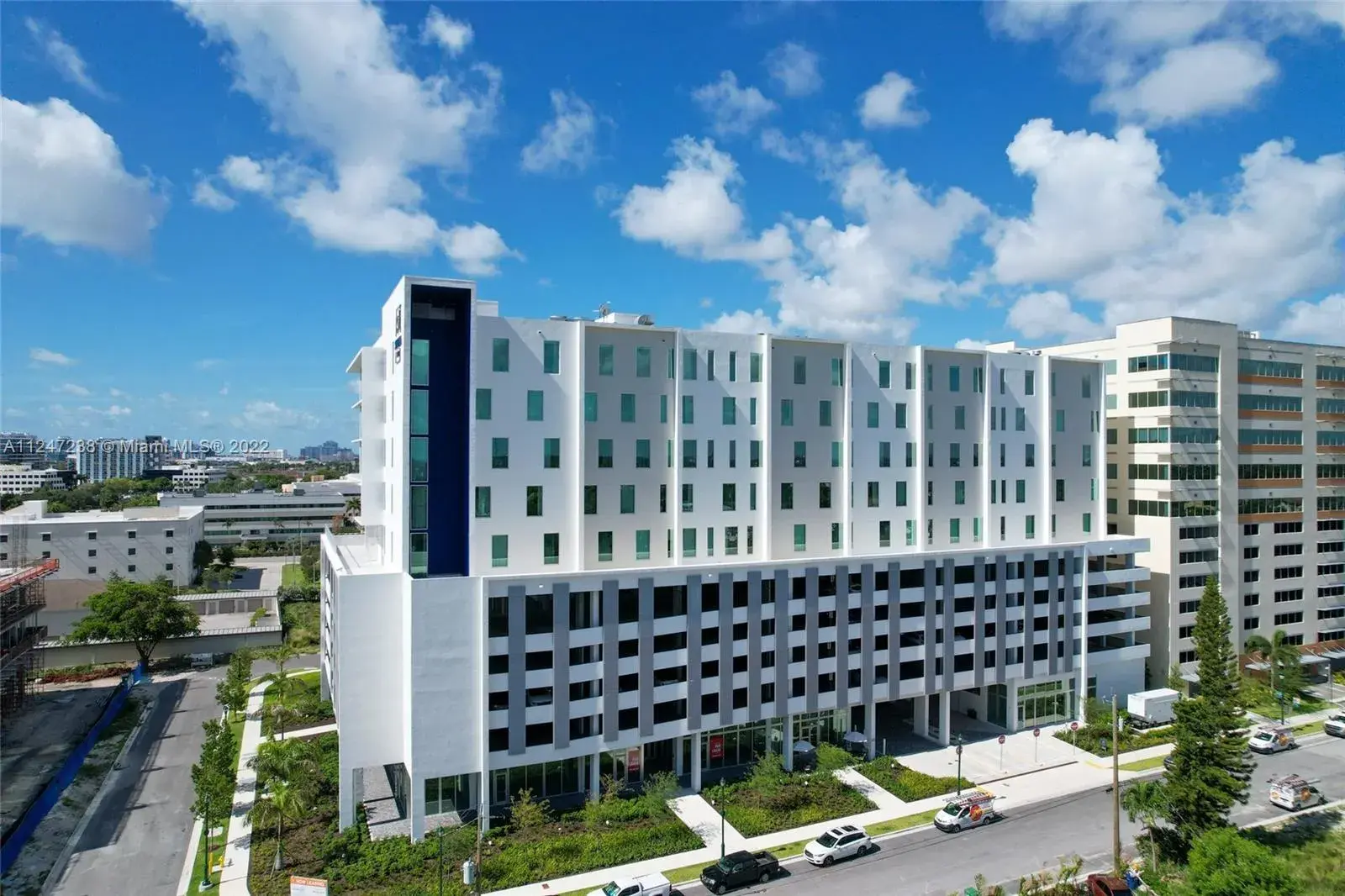 2820 NE 214th St # 909, Aventura FL 33180