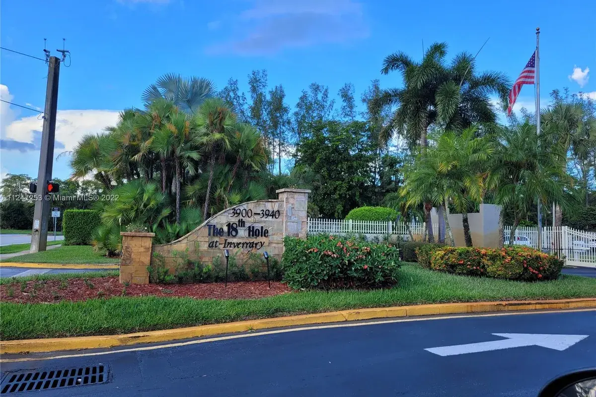 3940 Inverrary Blvd # A, Lauderhill FL 33319