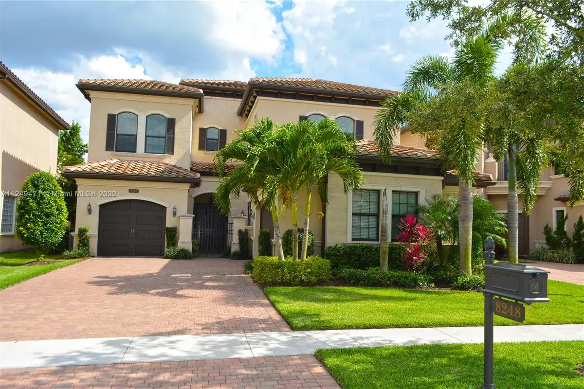 8248 Lost Creek Ln, Delray Beach FL 33446