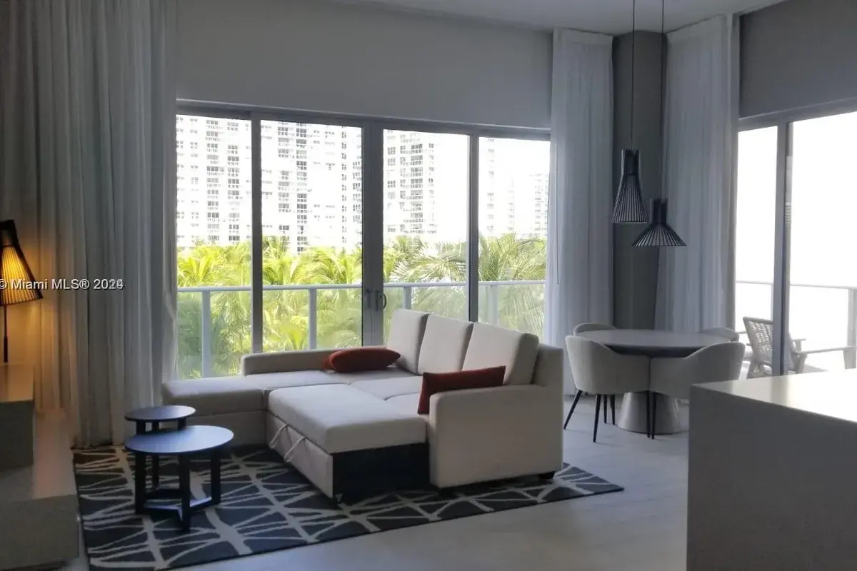 4010 S Ocean Dr # R301, Hollywood FL 33019