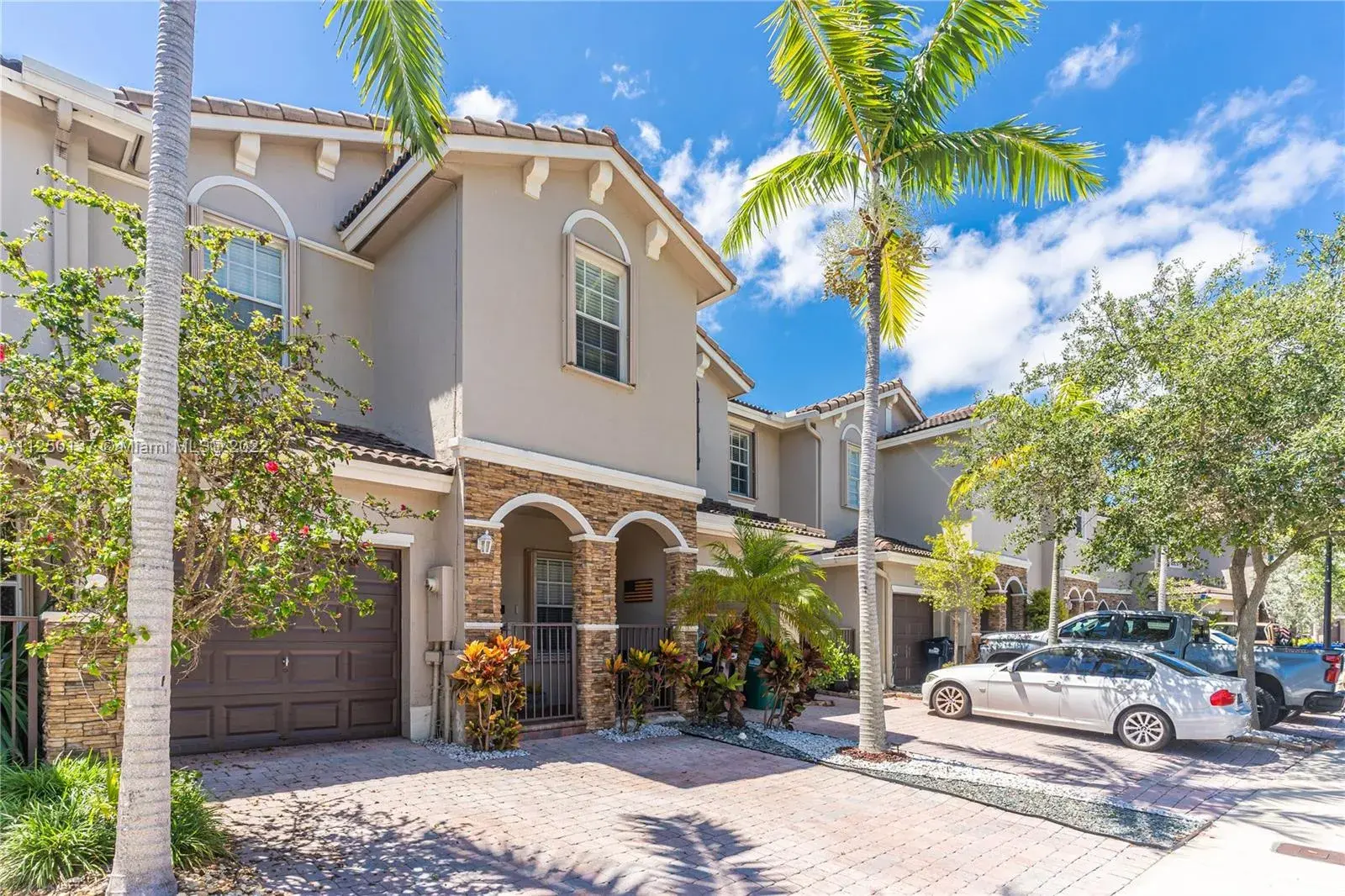 22525 SW 88th Path, Cutler Bay FL 33190