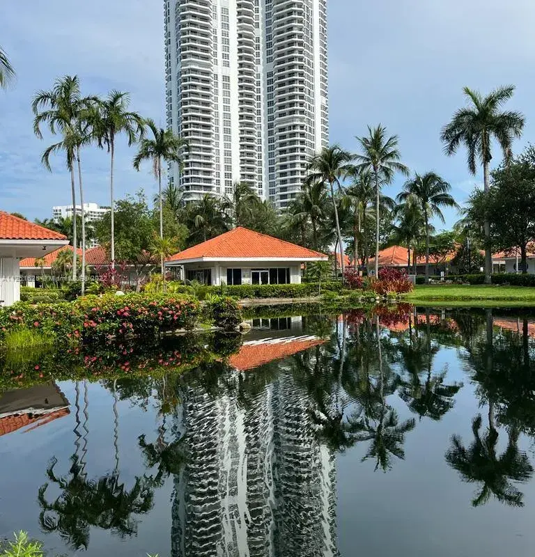 3530 Mystic Pointe Dr # 213, Aventura FL 33180