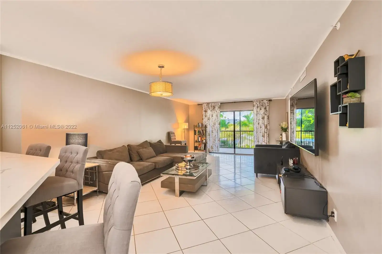 2205 S Cypress Bend Dr # 302, Pompano Beach FL 33069 photo 5