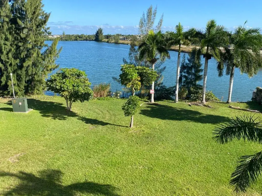 14830 Naranja Lakes Blvd, Homestead FL 33032 photo 4