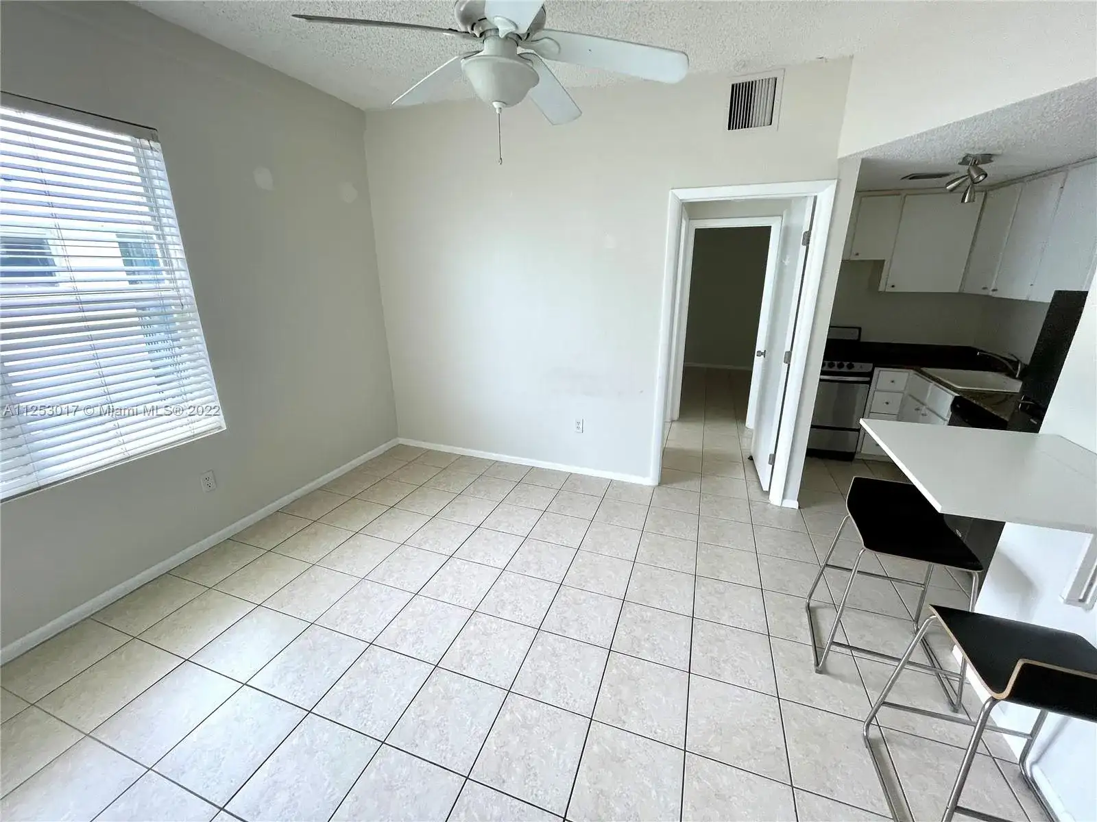 1218 Drexel Ave # 204, Miami Beach FL 33139 photo 2