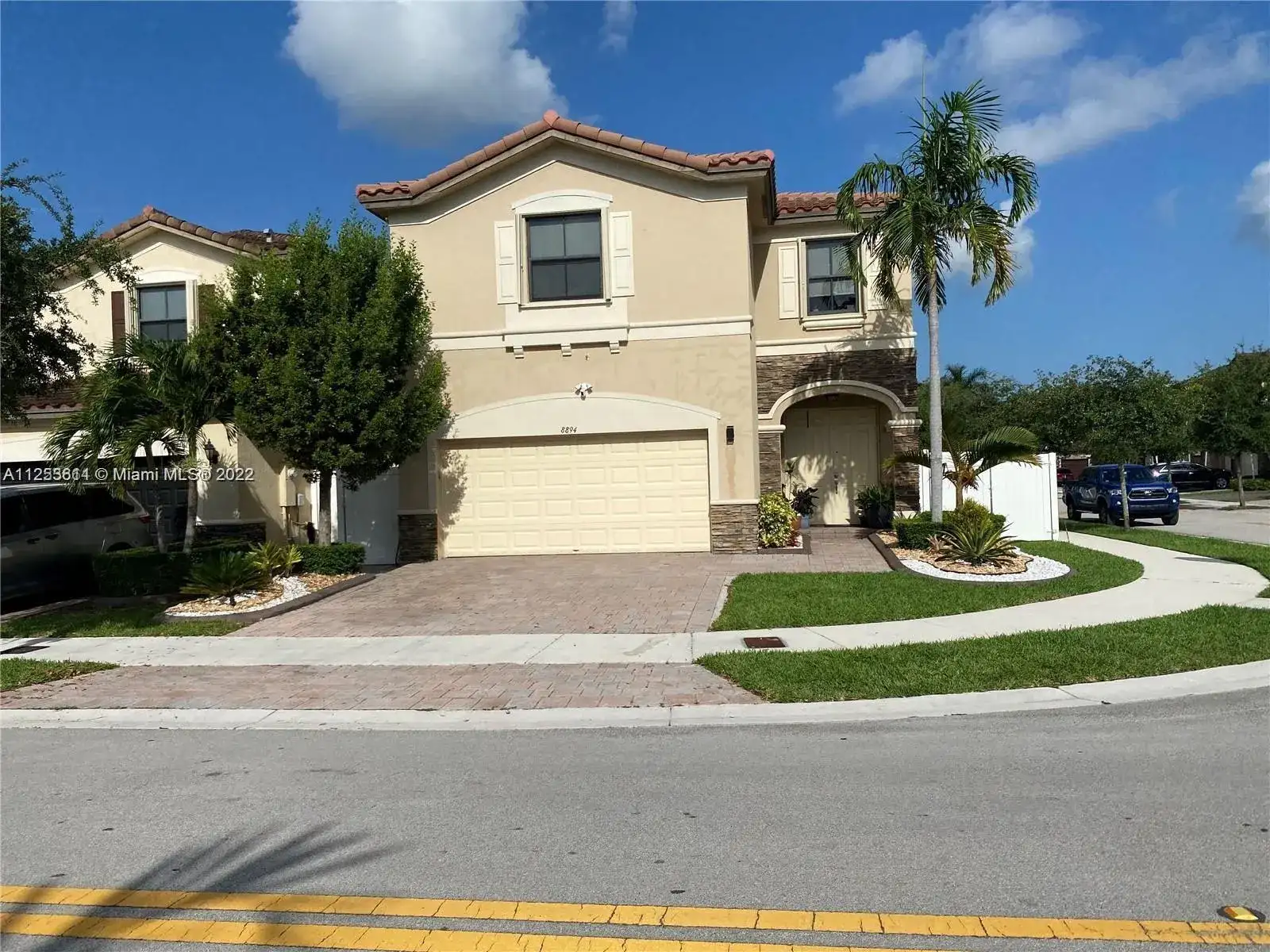 8894 W 34th Ave, Hialeah FL 33018 photo 3