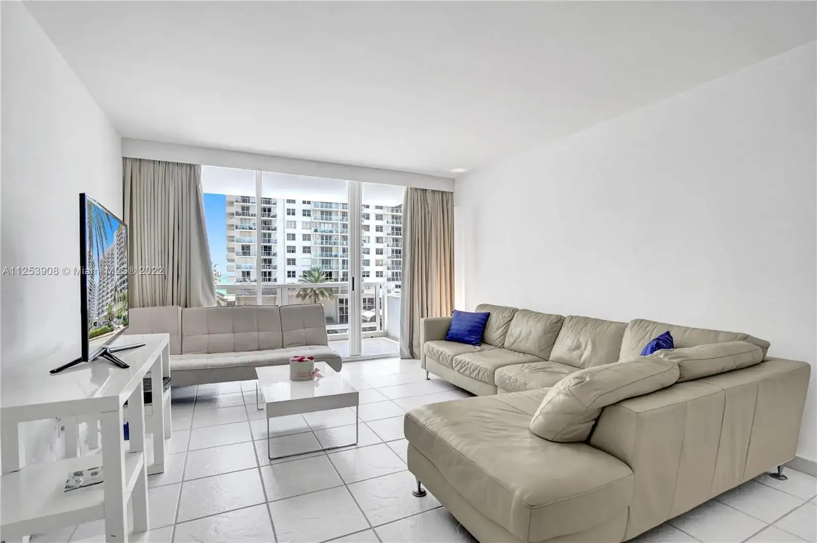 5700 Collins Ave # 5B, Miami Beach FL 33140 photo 2