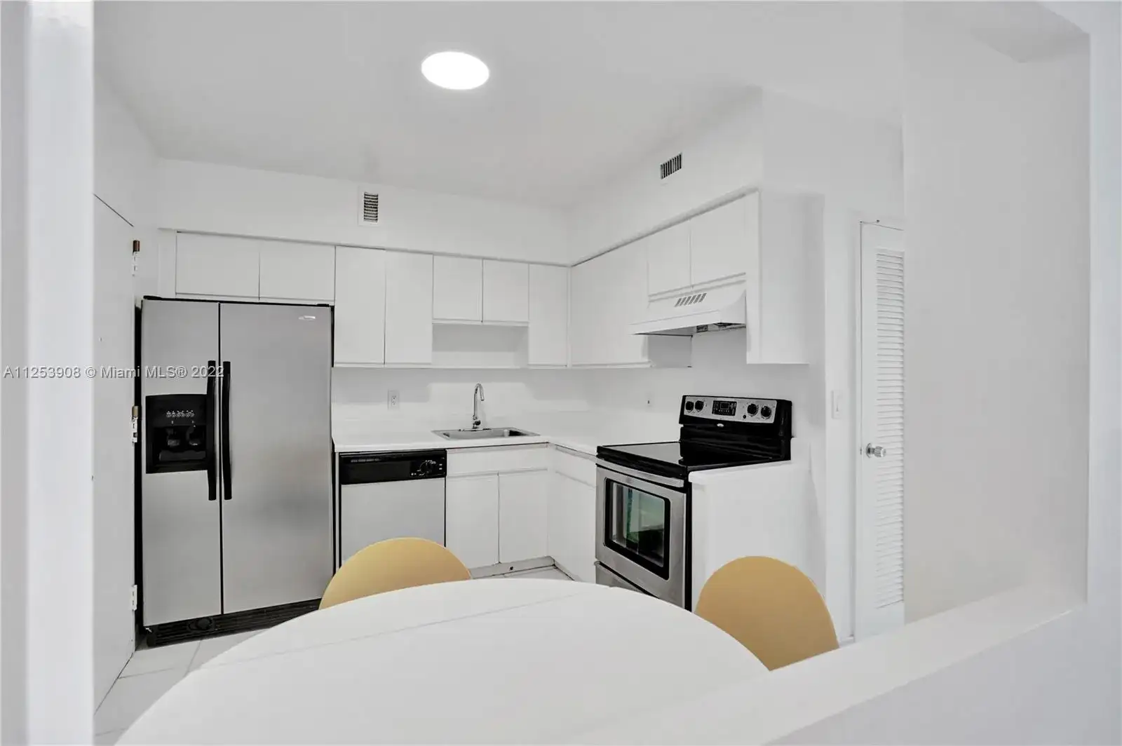 5700 Collins Ave # 5B, Miami Beach FL 33140 photo 5