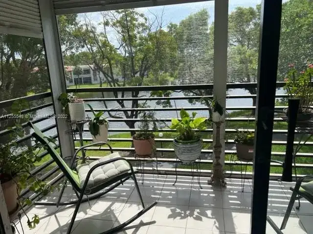 901 Colony Point Cir # 308, Pembroke Pines FL 33026 photo 4