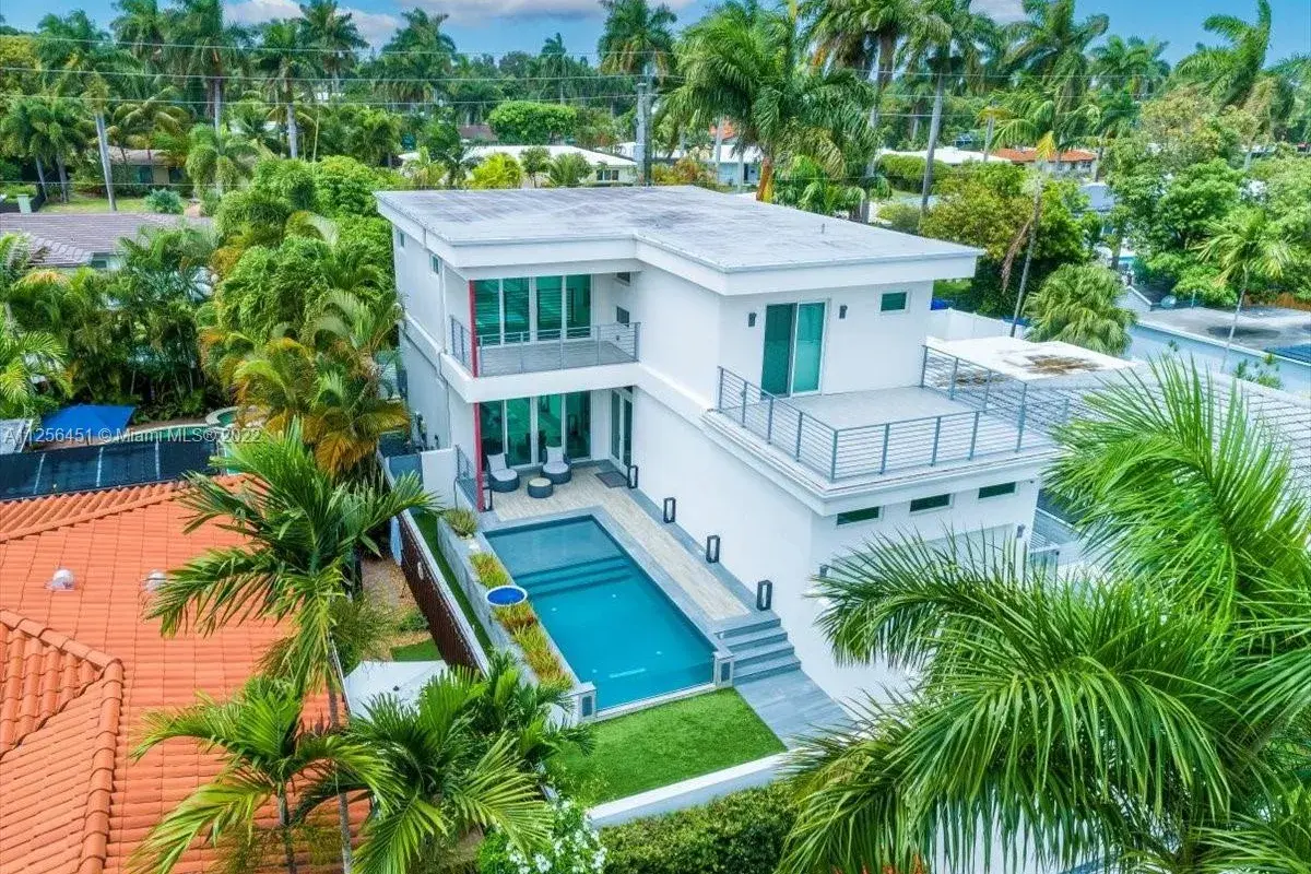 1243 Washington St, Hollywood FL 33019