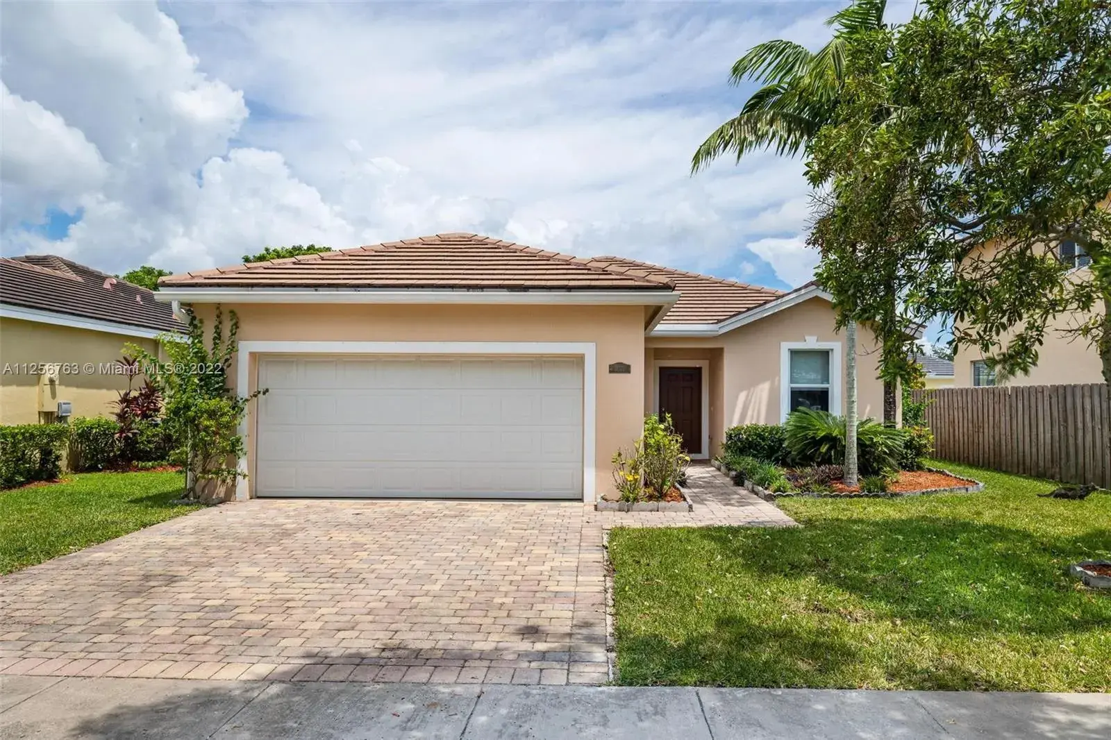 3079 SE 6th St, Homestead FL 33033