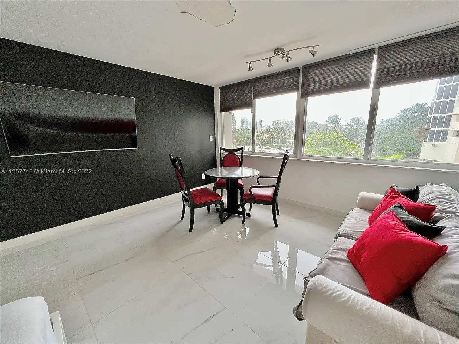 19201 Collins Ave # 130, Sunny Isles Beach FL 33160 photo 2