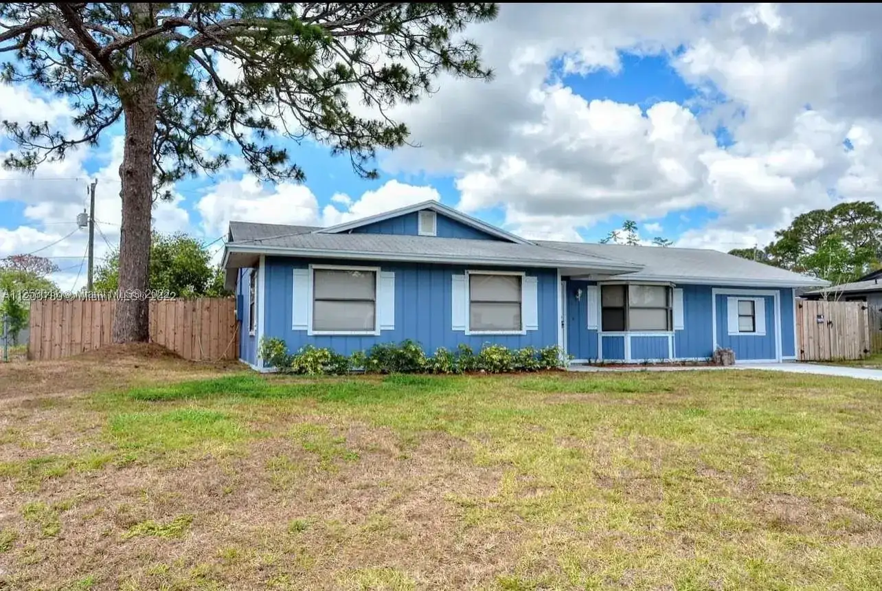938 SW North Globe Ave # 938, Port St. Lucie FL 34953 photo 2