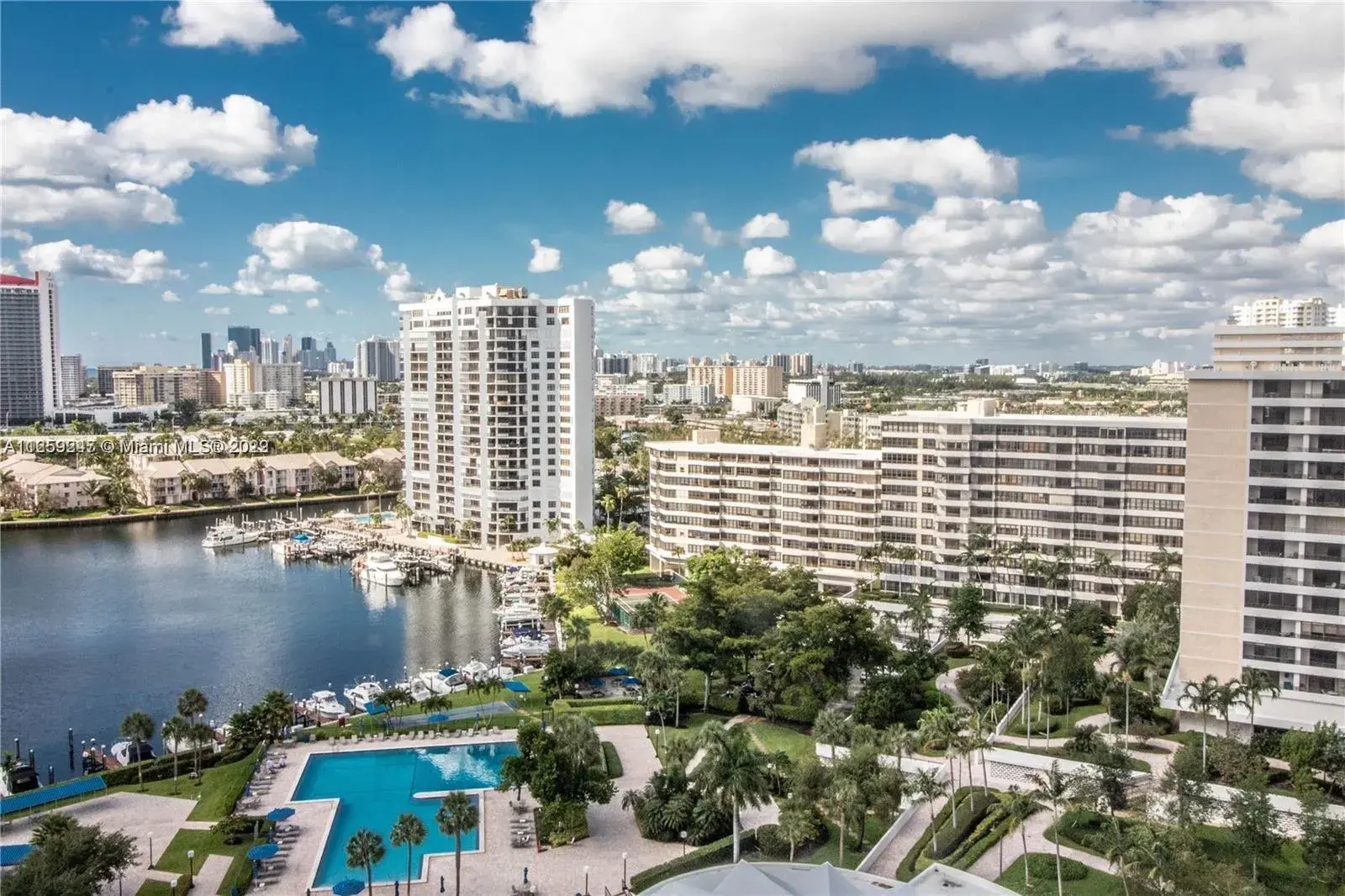 2500 Parkview Dr # 1816, Hallandale Beach FL 33009