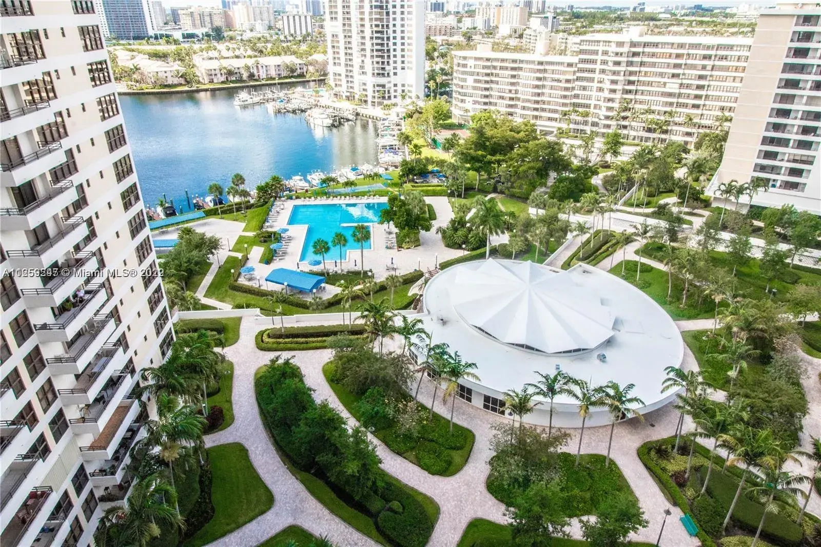 2500 Parkview Dr # 1816, Hallandale Beach FL 33009