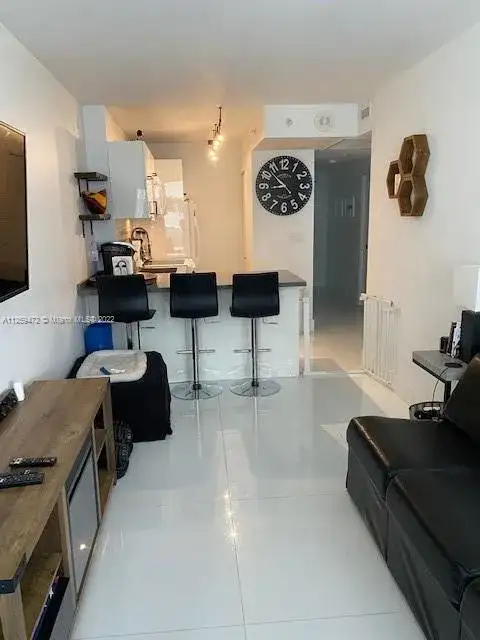 100 Lincoln Rd # 727, Miami Beach FL 33139 photo 2