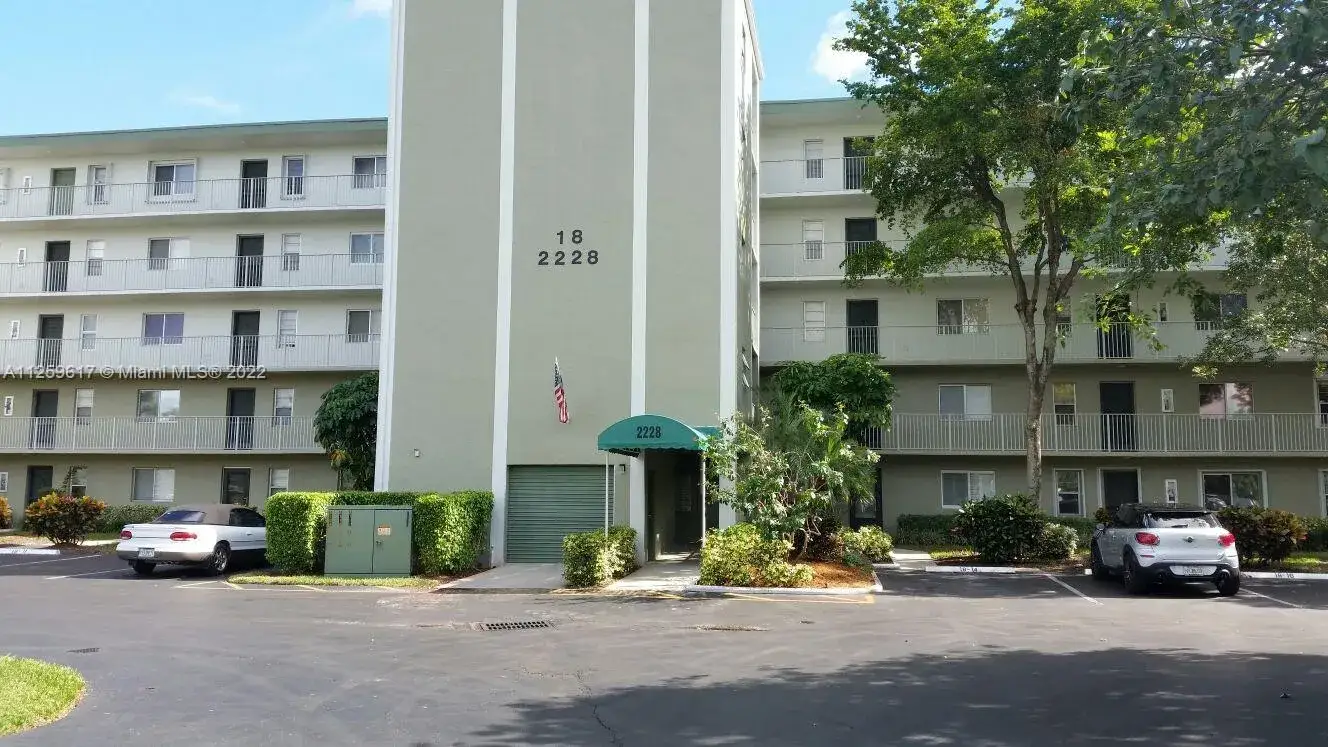 2228 N Cypress Bend Dr # 310, Pompano Beach FL 33069