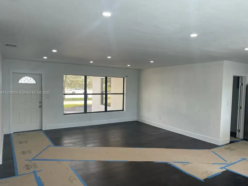 18031 NW 57th Ave, Miami Gardens FL 33055 photo 5
